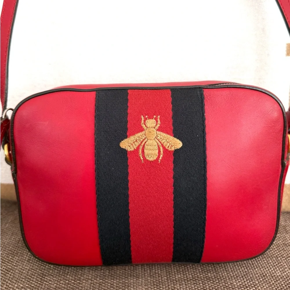 Authentic Gucci Webby Bee Shoulder Bag crossbody red leather small